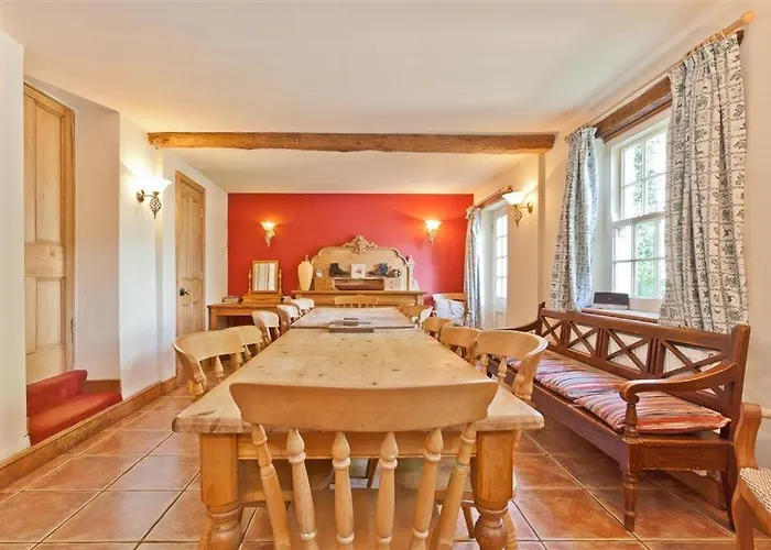 Дом отдыха Bridge House With Private Hot Tub, Конистон