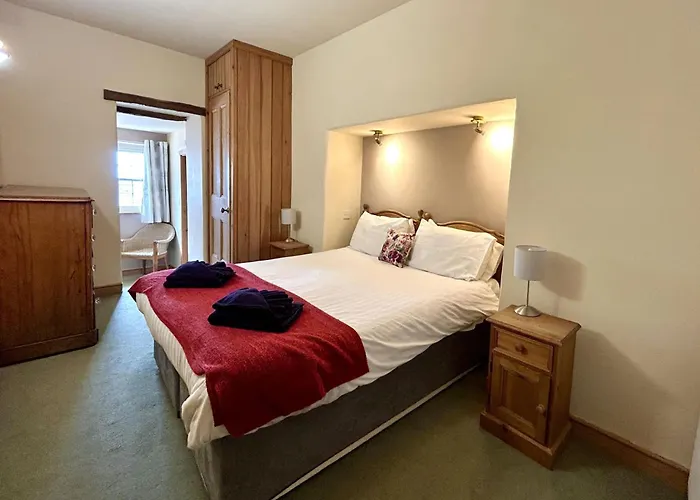 Bridge House With Private Hot Tub, Дом отдыха Конистон