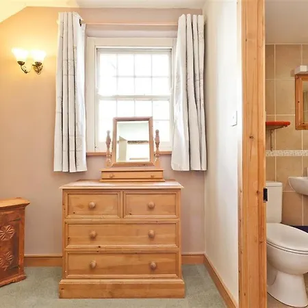 Bridge House With Private Hot Tub, Coniston