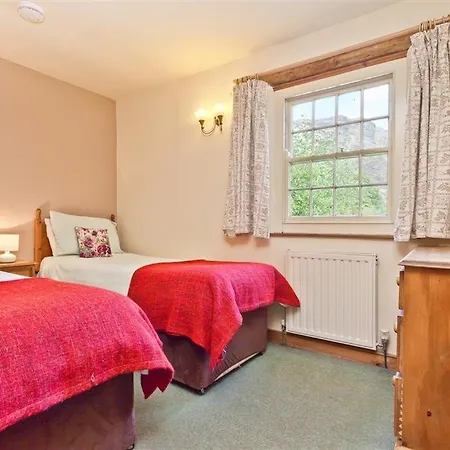 Bridge House With Private Hot Tub, Nyaraló *